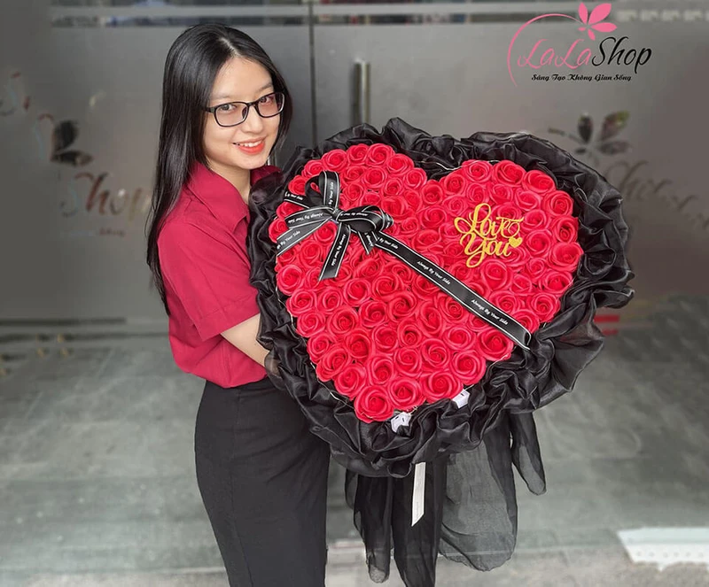 Dịch vụ đặt mua hoa Valentine online ship nhanh chóng tiện lợi ở TpHCM