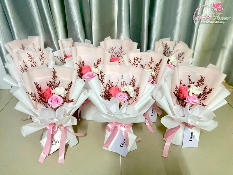 Dịch vụ đặt mua hoa Valentine online ship nhanh chóng tiện lợi ở TpHCM