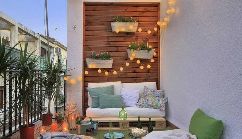 Gợi ý 10 cách decor trang trí ban công chung cư nhỏ đơn giản siêu đẹp 2024