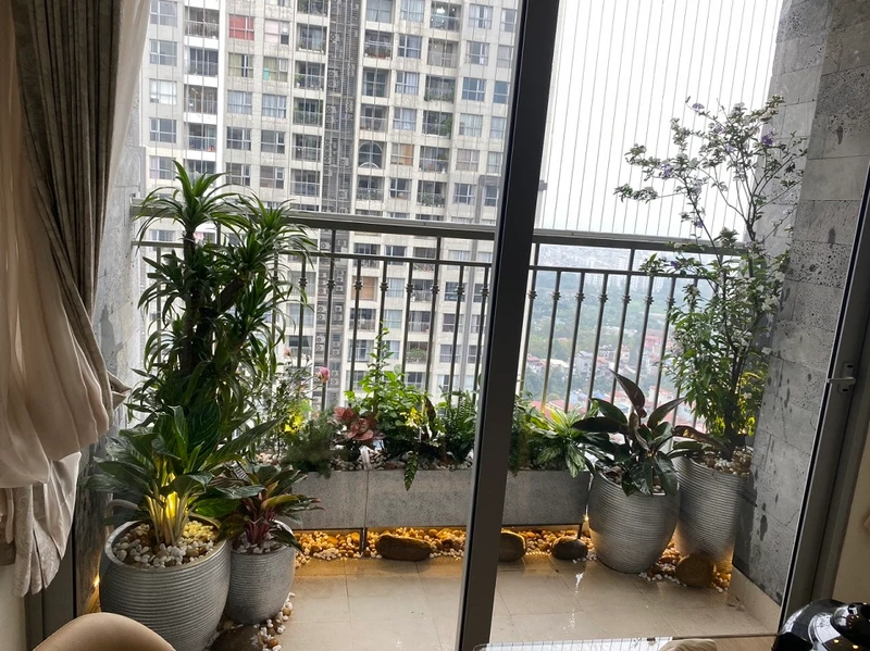Gợi ý 10 cách decor trang trí ban công chung cư nhỏ đơn giản siêu đẹp 2024