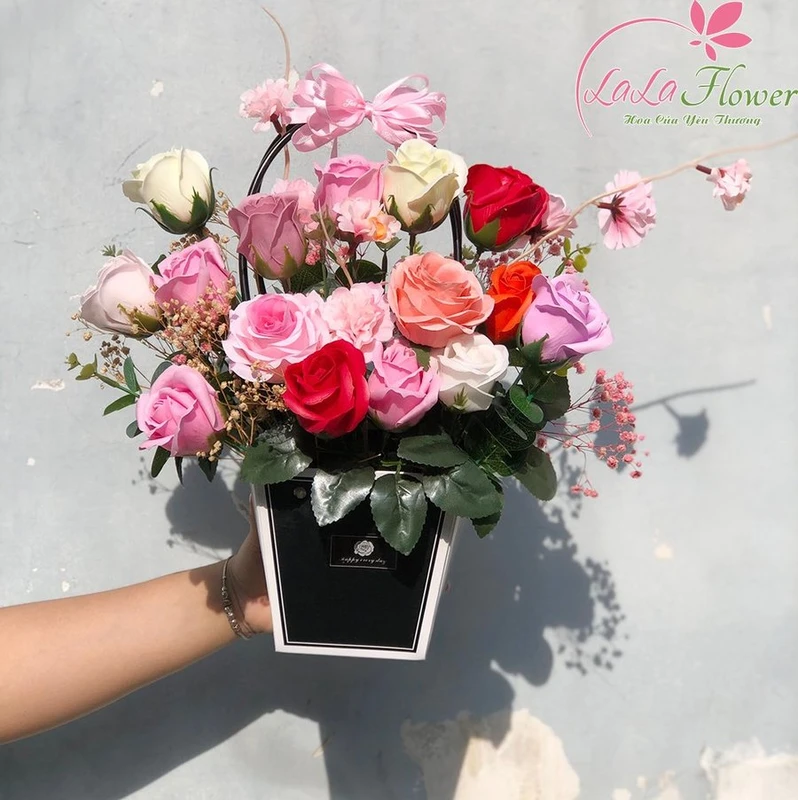 Ảnh giỏ hoa tặng chúc mừng ngày 20/10