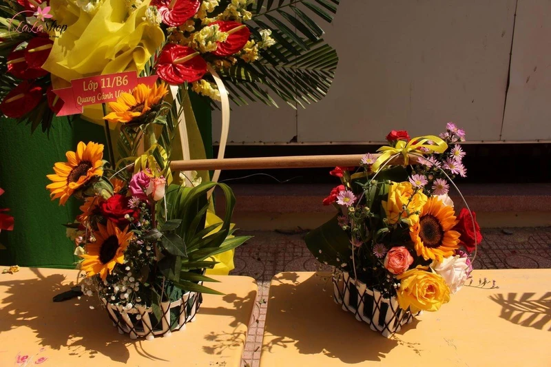 Bài thuyết trình cắm hoa 20/11 chủ đề: Quang Gánh Ước Mơ