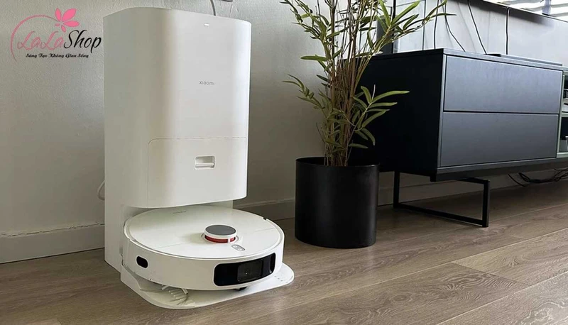 Bạn có thể tặng robot hút bụi để hỗ trợ vợ trong việc dọn dẹp nhà cửa