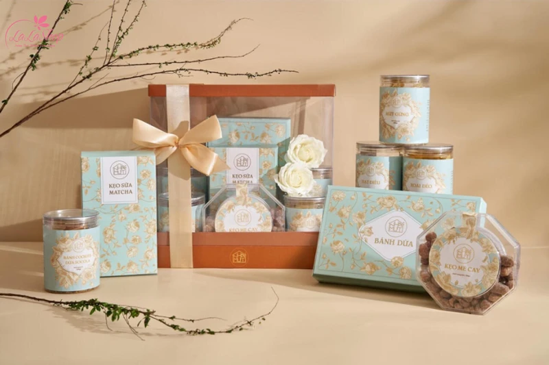 Bánh kẹo nằm trong danh sách quà tặng đơn giản và mang lại niềm vui