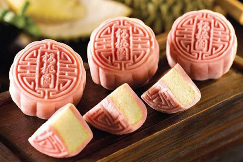 Bánh trung thu dẻo hấp dẫn bởi hương vị mới lạ cho người dùng
