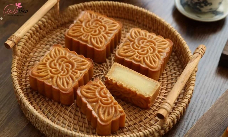 Bánh Trung thu hình vuông tượng trưng cho đất trời