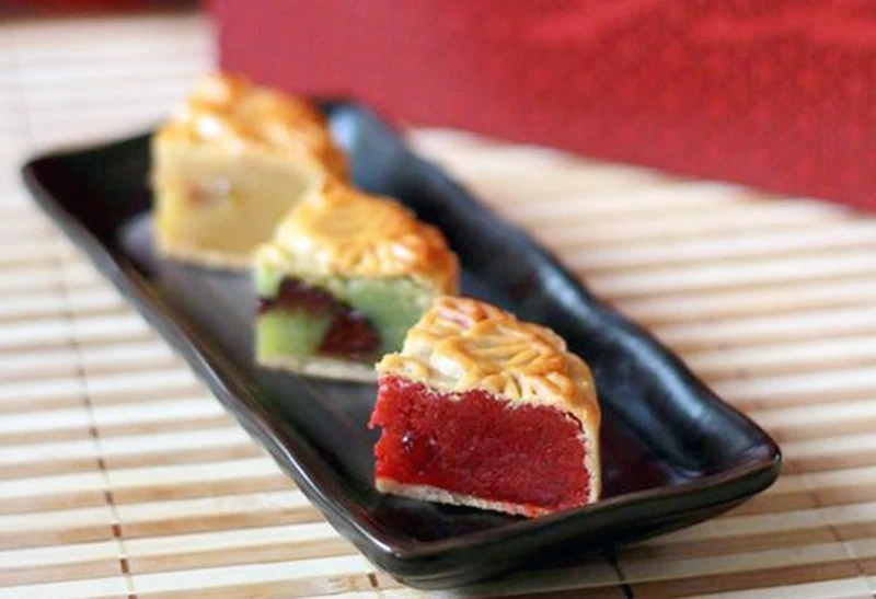 Bánh trung thu tươi với phần nhân vô cùng hấp dẫn