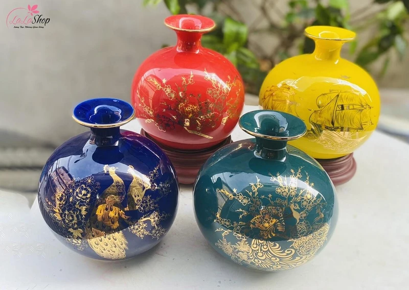 Bình gốm sứ là món quà độc đáo và không kém phần sang trọng