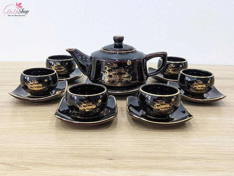 Bộ ấm trà cao cấp đẹp mắt sẽ giúp nâng tầm trải nghiệm thưởng trà của bố mẹ