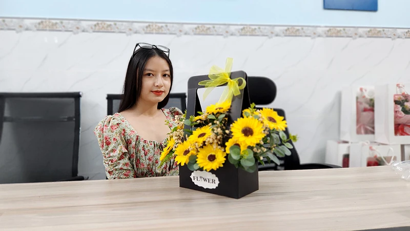 Bó hoa sáp thơm thay lời muốn nói dành cho bạn thân vào ngày Giáng sinh