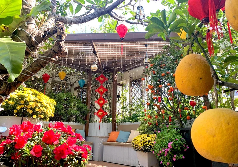 Cách trang trí sân vườn ngoài trời đẹp nhất