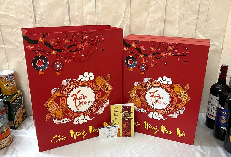Cánh Diều Vàng là cửa hàng giúp bạn lựa chọn hộp đựng quà Tết rất tinh tế