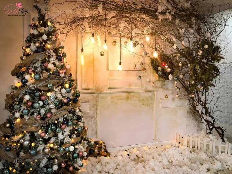 Cây thông Noel mang đến sắc xanh, sức sống cho cảnh vật