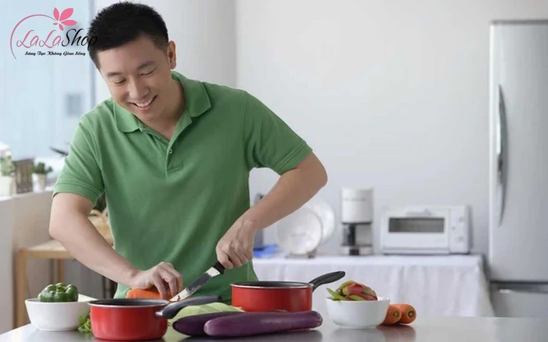 Chuẩn bị một bữa tối ấm cúng cũng là món quà trung thu tuyệt vời để tặng vợ