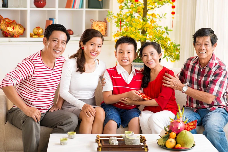 Chúc Tết ông bà mang về nhiều ý nghĩa về mặt tinh thần