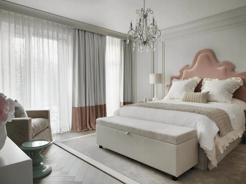 Rèm cửa decor trang trí phòng ngủ sẽ trở nên ấn tượng, đem đến không gian sự rộng rãi