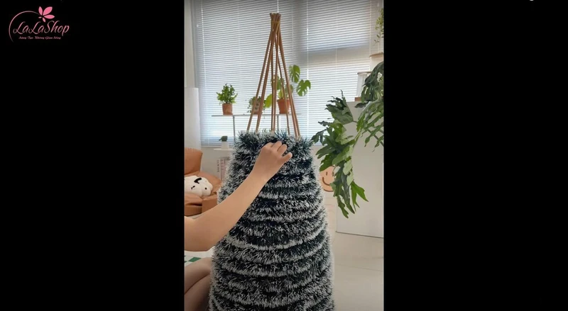 Dán dây kim tuyến