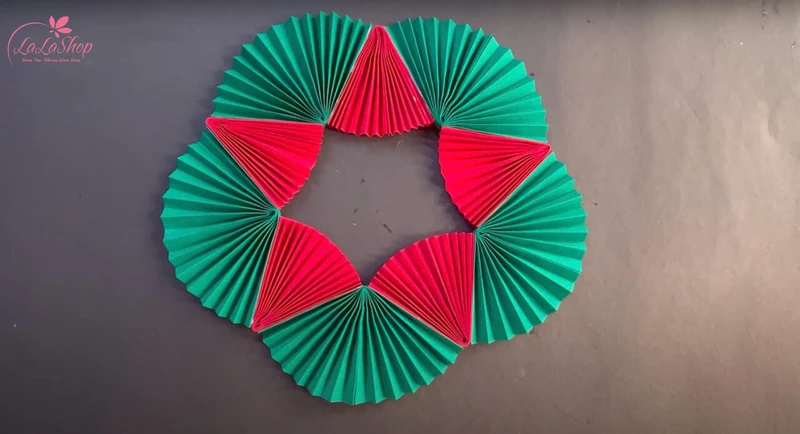 Dán quạt xen kẽ