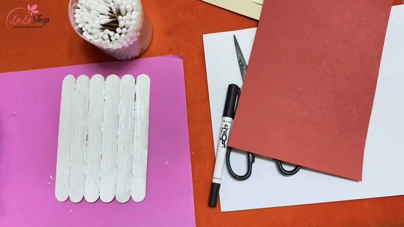 Dán que kem và tô màu