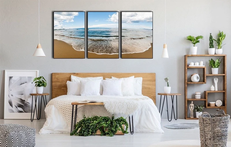 Decor phòng ngủ với tranh treo tường giúp bức tường trở nên ấn tượng và lung linh hơn