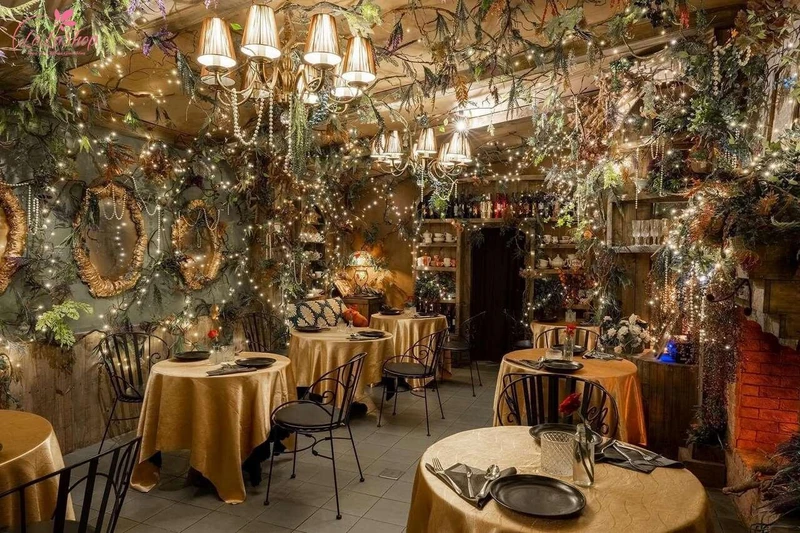 Đèn LED mang đến không gian lung linh cho cửa hàng