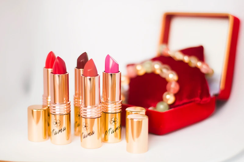 Đồ trang điểm sẽ là quà tặng 8/3 dành cho vợ hoàn hảo nhất