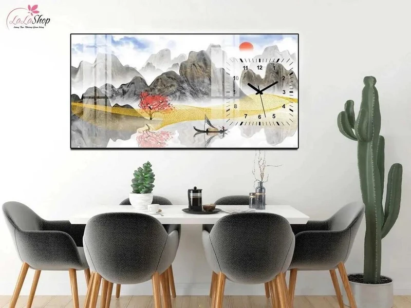 Đồng hồ treo tường không chỉ giúp cô giáo quản lý thời gian mà còn là vật trang trí không gian