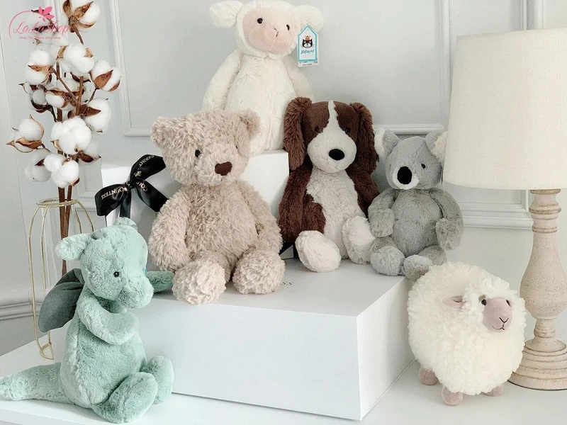 Gấu bông là món quà đáng yêu không chỉ cho trẻ con mà còn cho tất cả mọi người