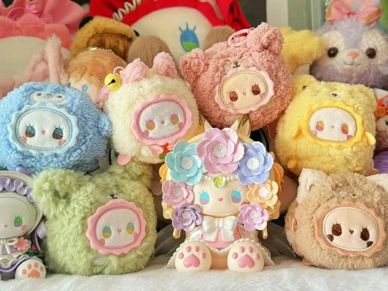 Gấu bông luôn là món quà dễ thương và gần gũi với phái nữ