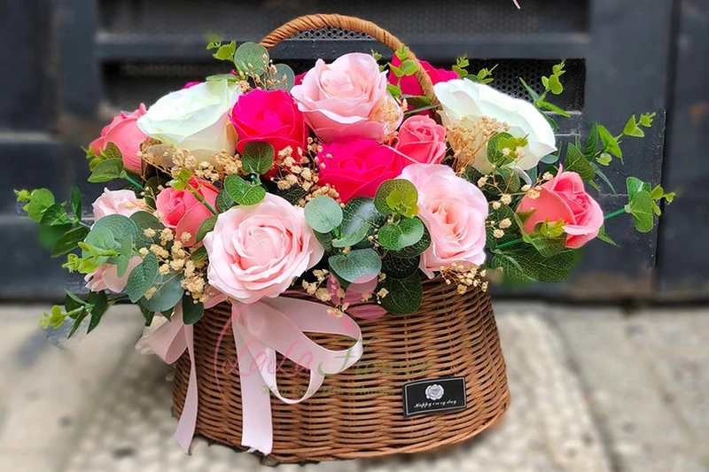 Giỏ hoa sáp thơm