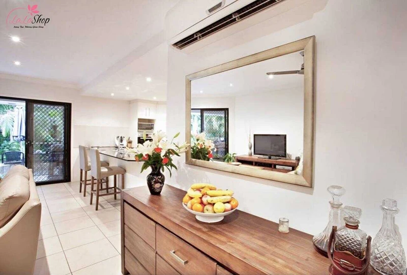 Gương giúp ăn gian diện tích căn phòng mang đến không gian rộng rãi hơn