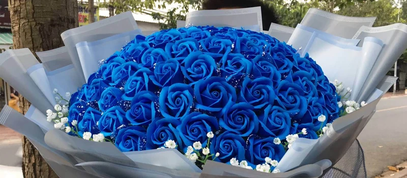 Hoa hồng sáp không phai màu nên trở thành loại hoa vĩnh cửu để làm quà tặng độc đáo