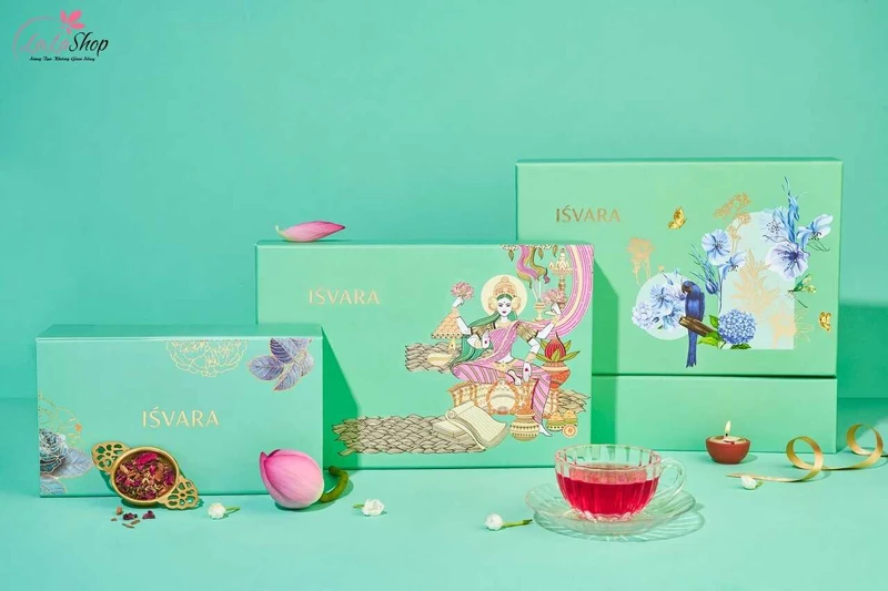 Hương vị của trà hòa quyện với bánh trung thu mang đến cảm giác ẩm thực độc đáo