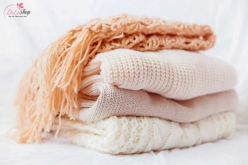 Khăn choàng có thể giúp mẹ giữ ấm khi thời tiết trở lạnh