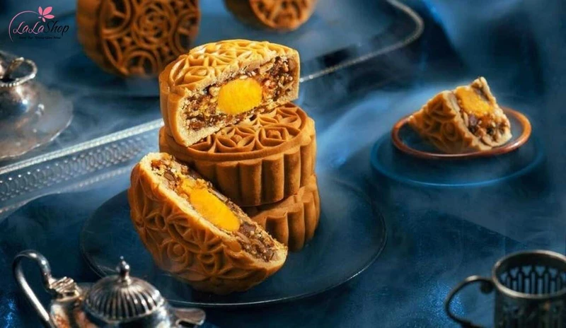 Không ăn bánh trung thu vào buổi tối sẽ hạn chế được việc tích tụ calo