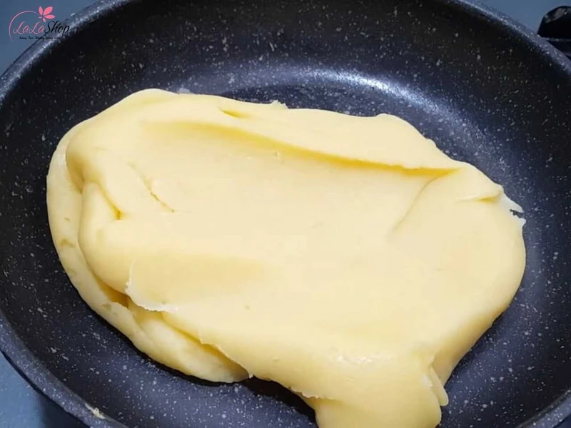 Không nên sên nhân quá lâu để tránh nhân bị khô