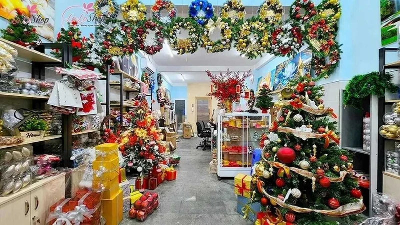 Lala Shop chuyên bán đồ trang trí Noel chất lượng giá rẻ uy tín tại TP.HCM