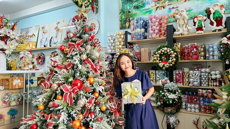 Lala Shop chuyên bán phụ kiện và dịch vụ trang trí Noel trọn gói giá rẻ uy tín TpHCM