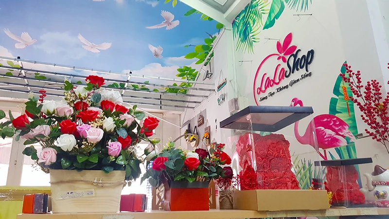 Top 10 shop bán phụ kiện cắm hoa các loại giá sỉ siêu rẻ uy tín ở TpHCM