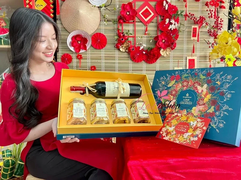 Lala Shop chuyên bán quà Tết tặng cho khách hàng uy tín chất lượng ở TP.HCM