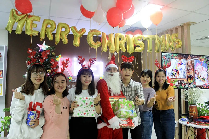 Những lời chúc Giáng sinh và Năm mới cho đồng nghiệp gắn kết với nhau hơn