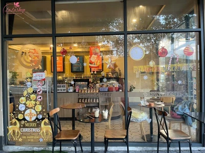 Dự án trang trí Noel quán cà phê Honest Coffee