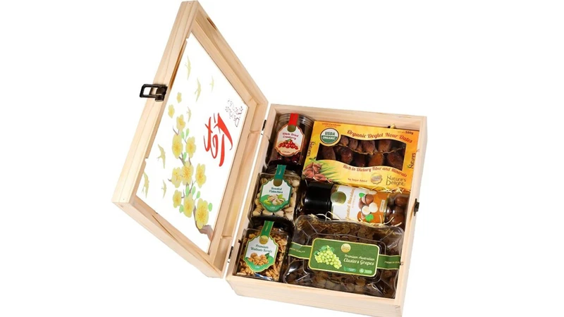 Mẫu hộp đựng quà Tết đẹp và sang trọng 4