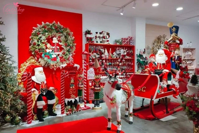 Mẫu trang trí Noel cho cửa hàng thu hút mẫu 10
