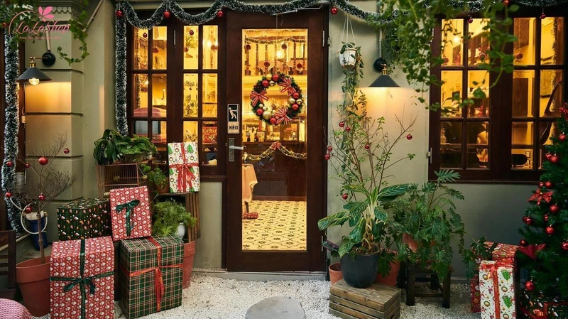 Mẫu trang trí Noel cho cửa hàng thu hút mẫu 6