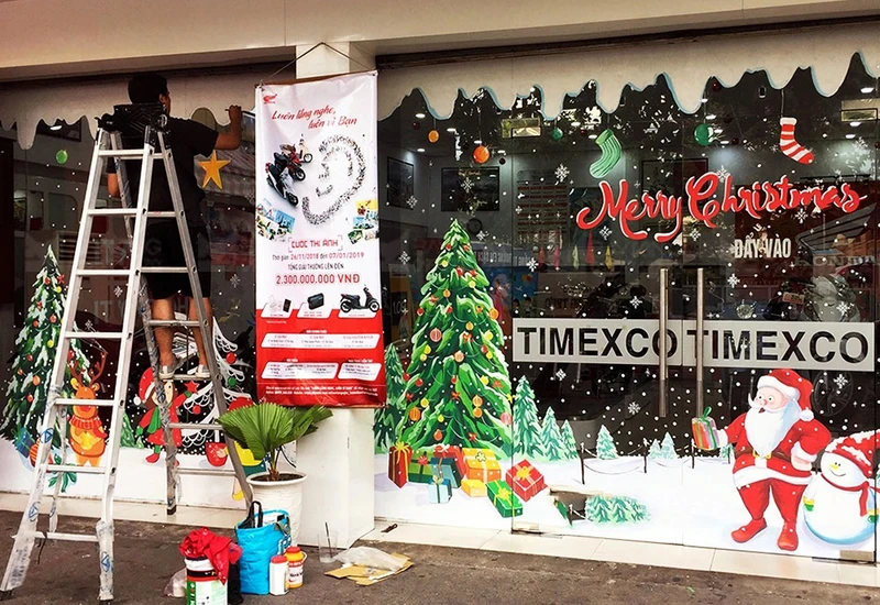 Dịch vụ vẽ tranh trang trí Noel cửa kính & tường theo yêu cầu giá rẻ ở TpHCM