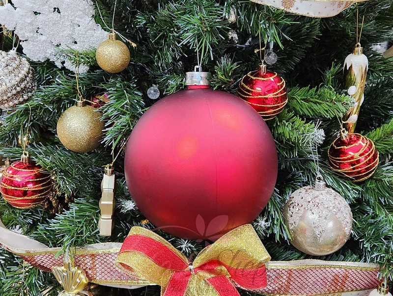 Món phụ kiện trang trí cho cây tùng thơm với trái châu siêu đẹp