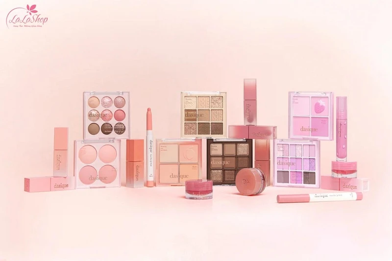 Mỹ phẩm trang điểm đa dạng để bạn làm quà tặng