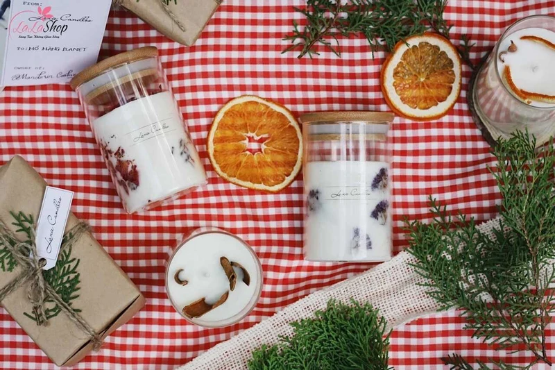 Nến thơm của Laxie Candles có các hương trị liệu mang lại hiệu quả thư giãn cao