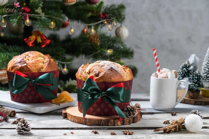 Nhiều gia đình có truyền thống dùng bánh ngọt vào Giáng sinh